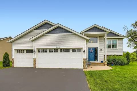 25520 10th St W, Zimmerman, MN 55398