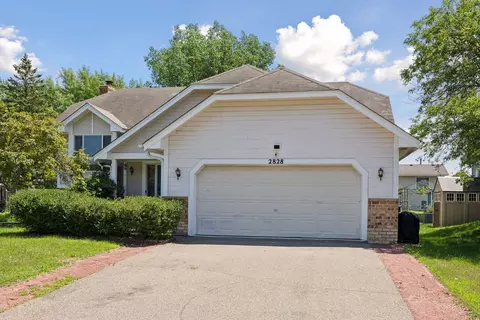 2828 Westcliffe Dr, Burnsville, MN 55306