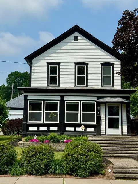 1012 2nd St S, Stillwater, MN 55082