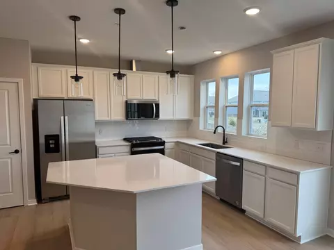 21940 Harvest Ave, Rogers, MN 55374