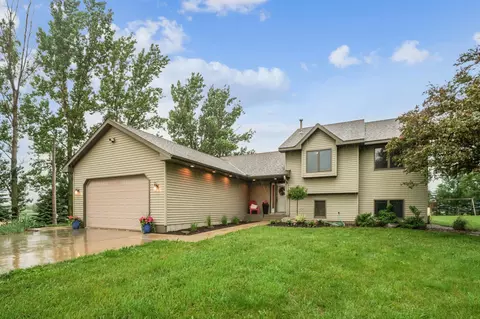 1850 Wagon Ave, Mayer, MN 55360