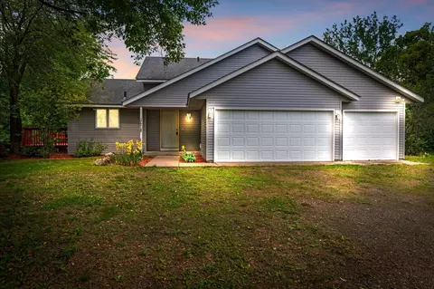 17713 Mackenzie St NE, Columbus, MN 55025