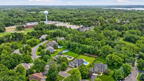 View/Area - 5675 Marsh Pointe Dr, Shorewood, MN 55331 photo 2 of 5