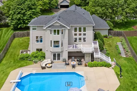 5675 Marsh Pointe Dr, Shorewood, MN 55331