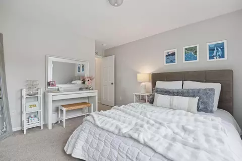 Bedroom - 5675 Marsh Pointe Dr, Shorewood, MN 55331 photo 7 of 9
