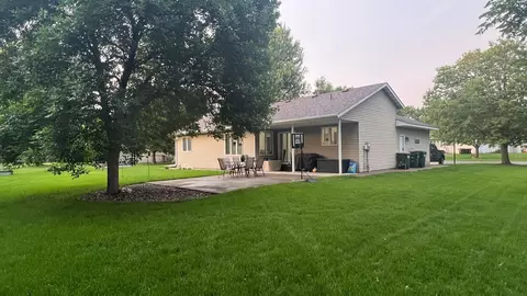 405 Sun Cir, Avon, MN 56310 photo 7