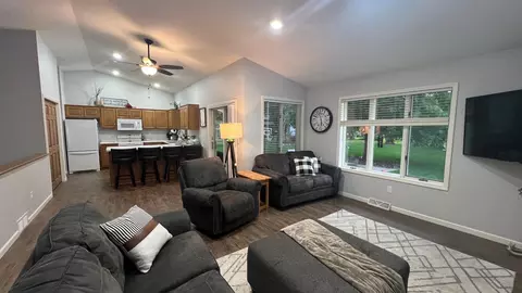 405 Sun Cir, Avon, MN 56310 photo 14