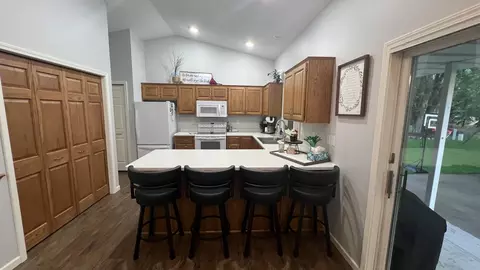 405 Sun Cir, Avon, MN 56310 photo 22