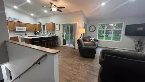 405 Sun Cir, Avon, MN 56310 photo 13