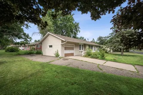 416 19th St W, Hastings, MN 55033