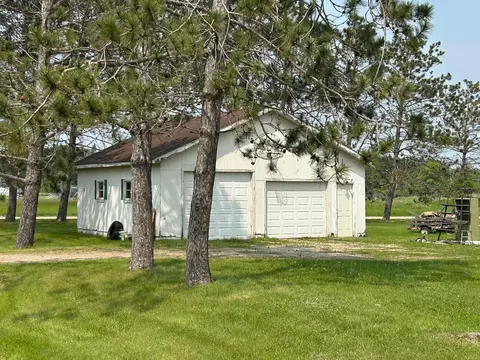 726 1st St E, Zemple, MN 56636 photo 3