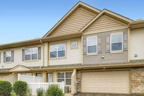 9902 5th Street Ln N, Lake Elmo, MN 55042
