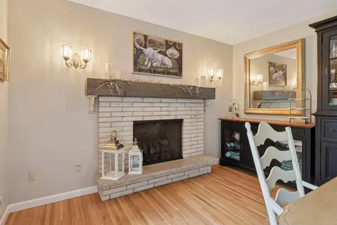 Dining - 5510 Joyce St, Maple Plain, MN 55359 photo 4 of 4