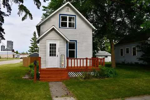 524 Horace Ave N, Thief River Falls, MN 56701