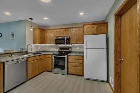 Kitchen - 518 Graceview Loop, Saint Joseph, MN 56374 photo 1 of 3