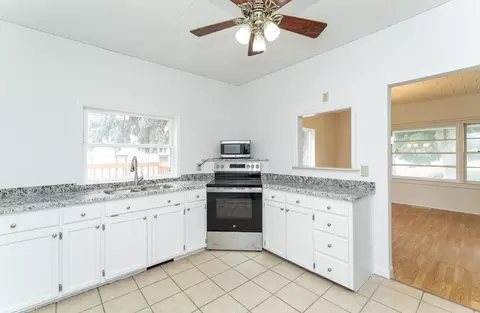 525 Warren Ave, Spring Valley, MN 55975 photo 4
