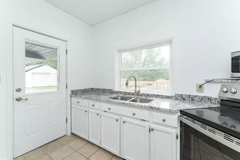 525 Warren Ave, Spring Valley, MN 55975 photo 3