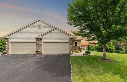 1259 Highridge Ct, Maplewood, MN 55109