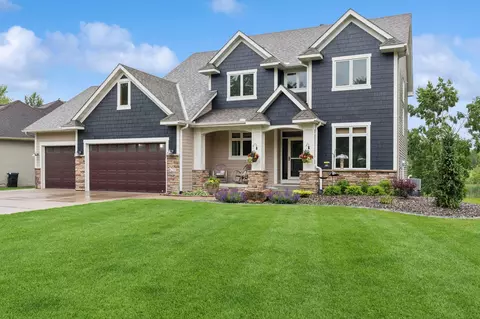 6233 W Shadow Lake Dr, Lino Lakes, MN 55014
