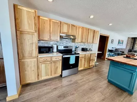 Kitchen - 45936 Highway 65, Mcgregor, MN 55760 photo 3 of 7