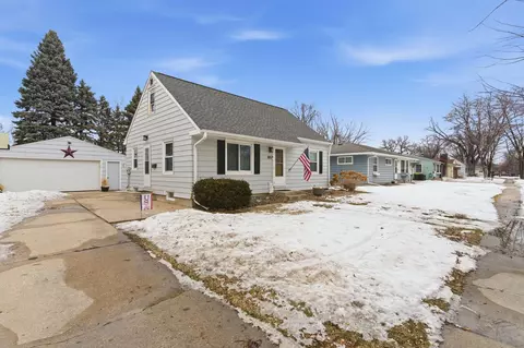 801 Olena Ave SE, Willmar, MN 56201