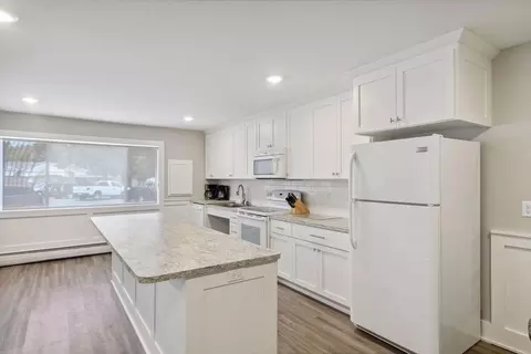 Kitchen - 5410 Three Points Blvd #435, Mound, MN 55364 photo 4 of 4