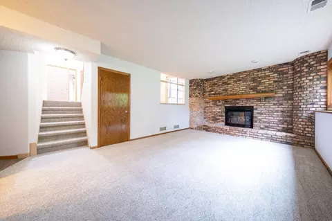 Living - 4373 Nestling Cir, Eagan, MN 55122 photo 8 of 8