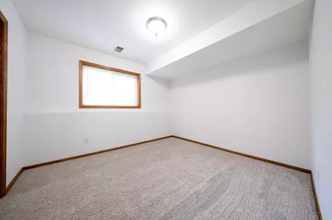 Bedroom - 4373 Nestling Cir, Eagan, MN 55122 photo 5 of 6