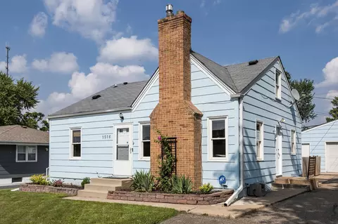 1516 Mendelssohn Ave N, Golden Valley, MN 55427