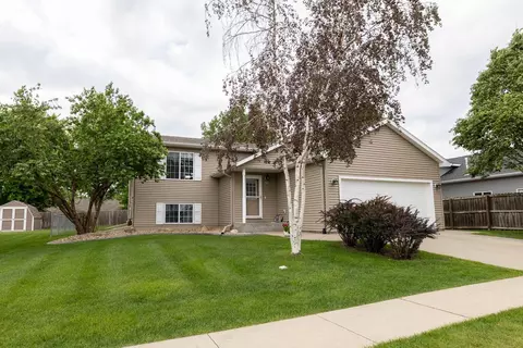 600 8th St NE, Kasson, MN 55944