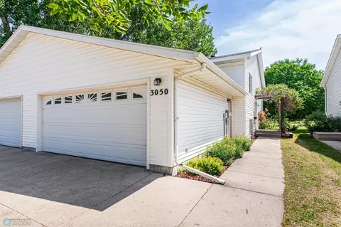 3050 18th St S, Fargo, ND 58103