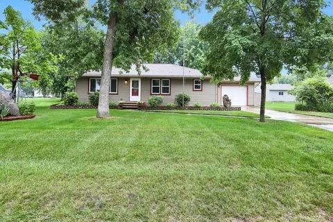 136 Grant Ave NW, Richmond, MN 56368