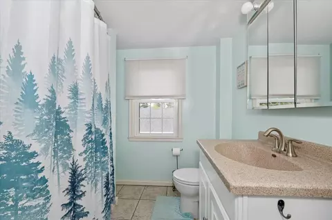 Bath - 1602 E 5th St, Superior, WI 54880 photo 2 of 3