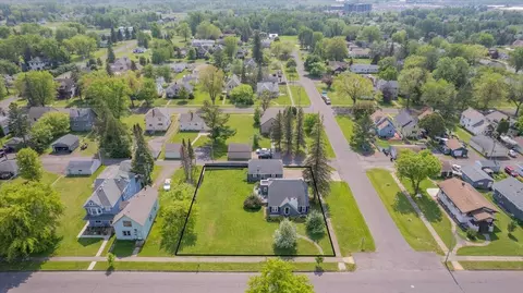 View/Area - 1602 E 5th St, Superior, WI 54880 photo 2 of 4
