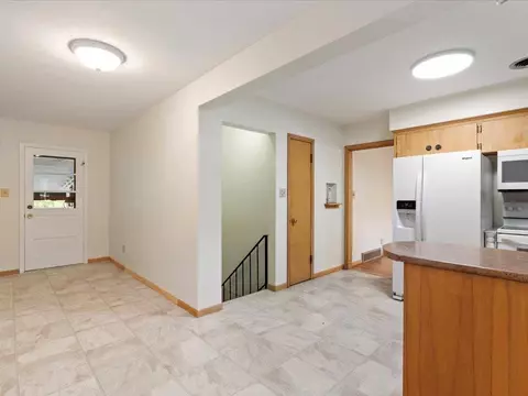 Entry Way - 517 Cedar St, Brainerd, MN 56401 photo 2 of 2