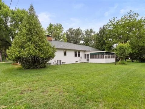 Exterior - 517 Cedar St, Brainerd, MN 56401 photo 8 of 10