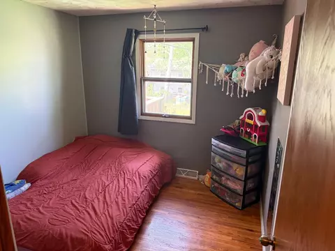 Bedroom - 1038 Pleasant Ln, Faribault, MN 55021 photo 3 of 3