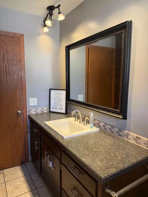 Bath - 1038 Pleasant Ln, Faribault, MN 55021 photo 1 of 2