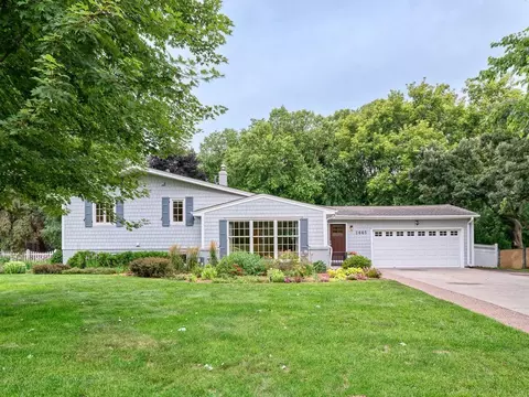 1665 James Rd, Mendota Heights, MN 55118