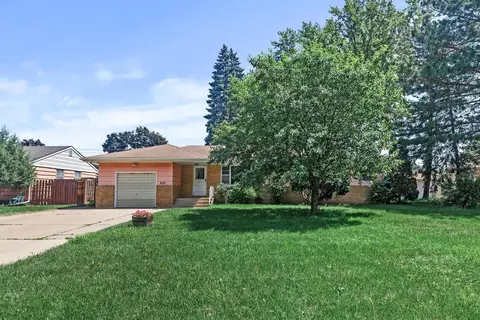 6112 Kyle Ave N, Brooklyn Center, MN 55429