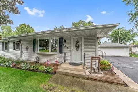 8463 Grange Blvd, Cottage Grove, MN 55016