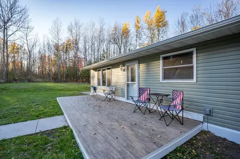 185 Olson Rd, Esko, MN 55733