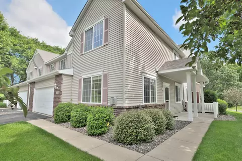 703 Maple Hills Dr #A, Maplewood, MN 55117