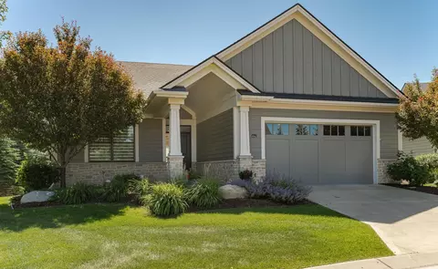 1062 Fox Hill Ln SW, Rochester, MN 55902