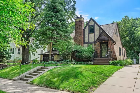 947 Stryker Ave, West Saint Paul, MN 55118