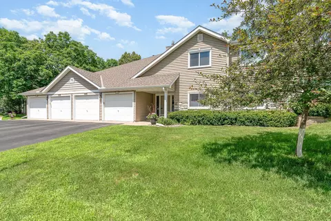 14381 Fairway Dr, Eden Prairie, MN 55344