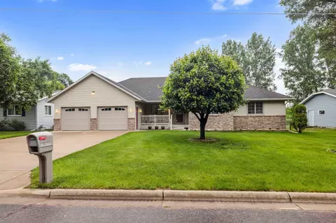 1002 9th St NE, Little Falls, MN 56345