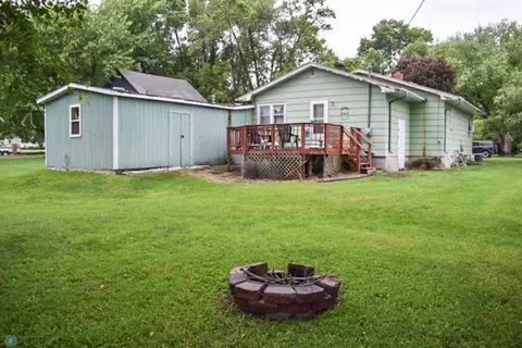 Exterior - 205 3rd St S, Fairmount, ND 58030 photo 3 of 4