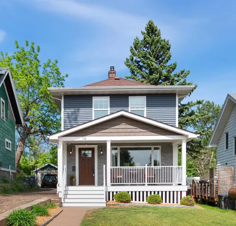 114 Chester Pkwy, Duluth, MN 55805