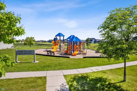 4753 Hampton Loop S, Moorhead, MN 56560 photo 6
